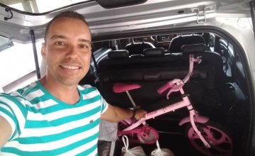 Recebimento de roupas, brinquedos e livros 